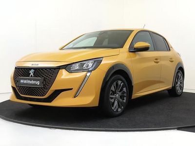 Geel Gebruikt 2022 Peugeot e-208 Allure Hatchback | € 16.925 (Goede deal)