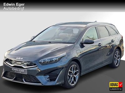Grijs Gebruikt 2023 Kia Ceed Hatchback | € 24.445 (Eerlijke prijs)
