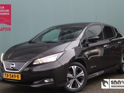 tweedehands Nissan Leaf BWJ 2018 Tekna 150 PK 40 kWh CLIMA / NAVI / BLUETOOTH / STOELVERW. / ADAPT. CRUISE / DAB / PDC / 360 CAMERA / LMV 17 INCH / MULTIFUNCT. STUURW. / STUURVERW. / KEYLESS ENTRY + START / PRIV.GLAS