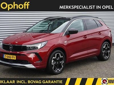 Rood Occasion 2023 Opel Grandland X Ultimate SUV | € 29.950 (Iets duurder)