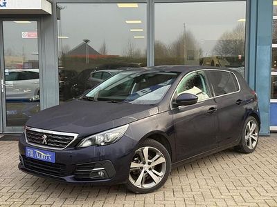 Blauw Occasion 2018 Peugeot 308 Allure Hatchback | € 9.450 (Eerlijke prijs)