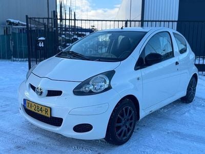 Wit Gebruikt 2010 Toyota Aygo Comfort Hatchback | € 2.350 (Goede deal)