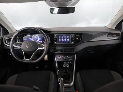 Zwart Occasion 2024 VW Polo Life Hatchback | € 21.349 (Eerlijke prijs)