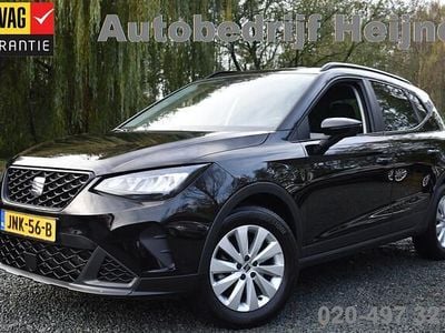 Zwart (metallic) Gebruikt 2024 Seat Arona Business SUV | € 23.745 (Eerlijke prijs)