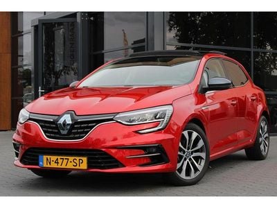 Rood Gebruikt 2021 Renault Mégane IV Bose Edition Hatchback | € 16.950