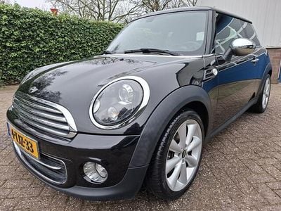 Zwart (metallic) Occasion 2014 Mini Cooper Chili Hatchback | € 6.495 (Super prijs)
