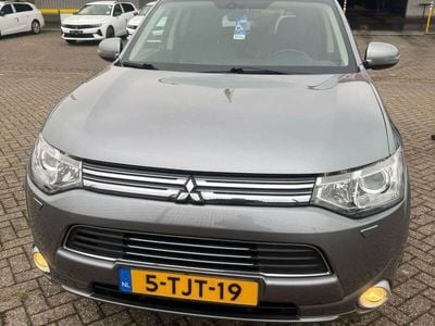Mitsubishi Outlander P-HEV