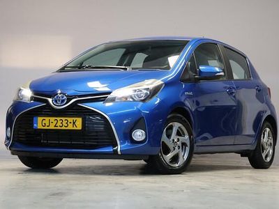 Blauw Occasion 2015 Toyota Yaris Hatchback | € 9.995 (Eerlijke prijs)