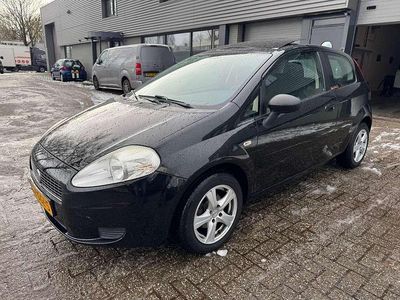Zwart Gebruikt 2008 Fiat Grande Punto Active Hatchback | € 2.500 (Eerlijke prijs)