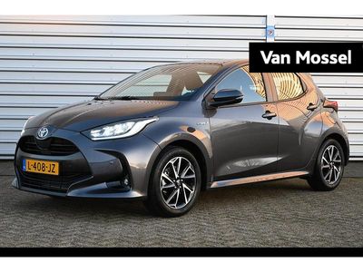 Grijs Gebruikt 2021 Toyota Yaris Play Hatchback | € 19.995 (Eerlijke prijs)