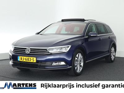 Blauw (metallic) Occasion 2017 VW Passat Highline Stationwagen | € 18.949 (Iets duurder)