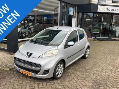 tweedehands Peugeot 107 1.0-12V XS Airco stuurbekrachting weinig kilomet