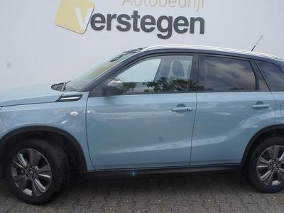 Grijs (metallic) Occasion 2025 Suzuki Vitara SUV | € 28.450 (Iets duurder)