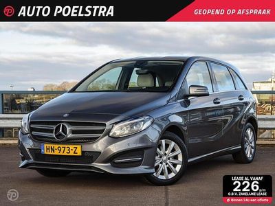 Grijs (metallic) Gebruikt 2015 Mercedes B180 Ambition MPV | € 13.950 (Eerlijke prijs)