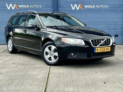 tweedehands Volvo V70 2.5T Kinetic / AUTOMAAT / XENON / TREKHAAK / GOED ONDERH.!