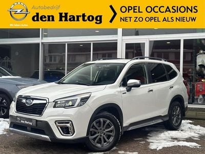 Wit (metallic) Gebruikt 2021 Subaru Forester Comfort SUV | € 32.950 (Super prijs)
