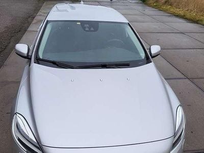 Zilver Gebruikt 2017 Volvo V40 MPV | € 10.900 (Super prijs)