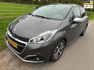 tweedehands Peugeot 208 1.2 PureTech Allure dealer onderhouden en 1ste eig