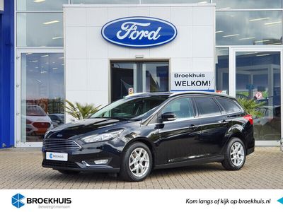 tweedehands Ford Focus Wagon 1.0 125 PK Titanium | Trekhaak! | Winterpack | PrivacyGlass | Navi | Clima | Parkeersensoren |