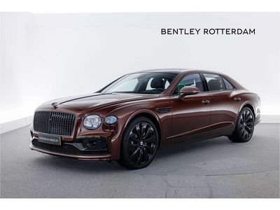 Rood Gebruikt 2022 Bentley Flying Spur Sedan | € 189.900