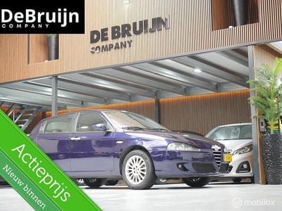Occasion Alfa Romeo 147 Distinctive 105 PK (77 kW) 2005 Blauw Hatchback