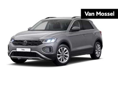 tweedehands VW T-Roc 1.5 TSI Life Edition 150 PK | Nieuw | Fabrieksgarantie | Automaat | Achteruitrijcamera | Parkeersensoren | Keyless Access | Apple Carplay | Android Auto | Diefstalalarm | Zijruiten achter en achterruit getint |