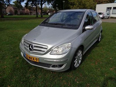 Mercedes B200