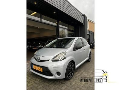 Occasion Toyota Aygo 68 PK (50 kW) 2014 Grijs Hatchback