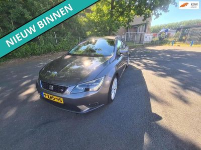 Occasion Seat Leon ST Ecomotive 110 PK (80 kW) 2014 Grijs, metallic lak Stationwagen