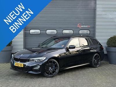 Zwart Occasion 2020 BMW 330 Executive Stationwagen | € 23.900 (Eerlijke prijs)