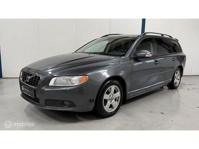 Grijs Occasion 2009 Volvo V70 Momentum Stationwagen | € 11.945 (Goede deal)