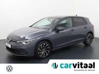 tweedehands VW Golf VIII 1.5 eTSI Life Business | 130 PK | Automaat | Achteruitrijcamera | LED verlichting | Stoelverwarming