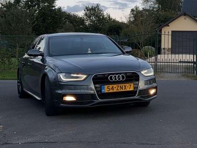 Grijs Gebruikt 2013 Audi A4 S-Line Sedan | € 8.950 (Iets duurder)