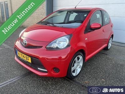 Rood Gebruikt 2012 Toyota Aygo Hatchback | € 3.499 (Goede deal)