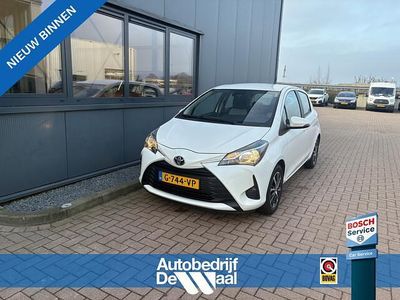 Wit Occasion 2019 Toyota Yaris Connect Style Hatchback | € 11.450 (Eerlijke prijs)