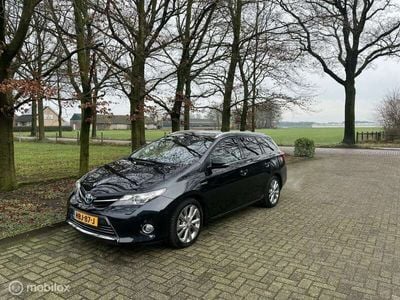 Toyota Auris Hybrid