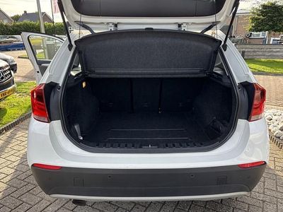 Wit Gebruikt 2010 BMW X1 Executive SUV | € 7.950 (Eerlijke prijs)