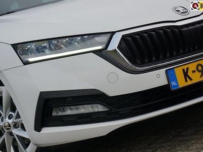 Occasion Skoda Octavia Business Line 150 PK (110 kW) 2021 Wit Stationwagen