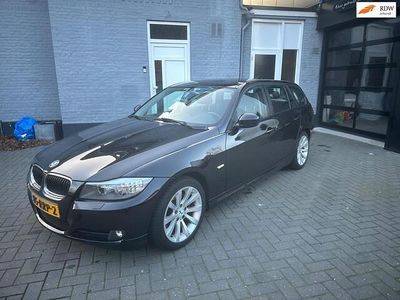 Zwart Occasion 2011 BMW 320 Stationwagen | € 3.795 (Goede deal)