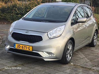 Grijs Occasion 2016 Kia Venga Hatchback | € 10.500 (Goede deal)