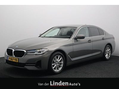 Grijs Gebruikt 2022 BMW 520 Sedan | € 38.845 (Duur)