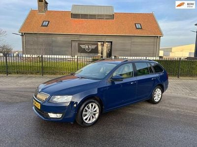 Blauw Occasion 2013 Skoda Octavia Business Line Stationwagen | € 4.700 (Goede deal)