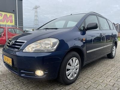 Blauw (metallic) Gebruikt 2003 Toyota Avensis Verso Luna MPV | € 3.999 (Eerlijke prijs)