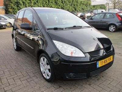 Zwart Gebruikt 2005 Mitsubishi Colt Instyle Hatchback | € 999