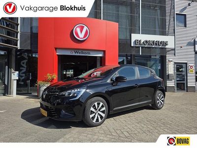 Zwart Occasion 2023 Renault Clio V Equilibre Hatchback | € 16.190 (Eerlijke prijs)