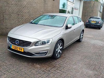 Grijs Occasion 2015 Volvo V60 Stationwagen | € 11.500 (Iets duurder)