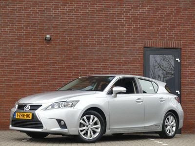 Occasion Lexus CT200h Business Edition 101 PK (74 kW) 2014 Grijs Hatchback