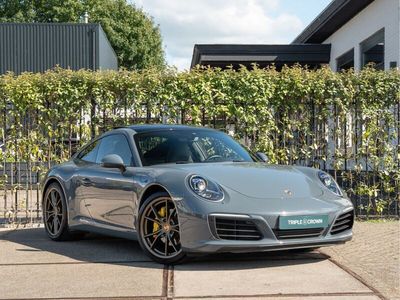 Porsche 911 Carrera