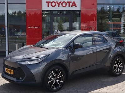 Grijs Nieuw 2025 Toyota C-HR SUV | € 37.800 (Iets duurder)