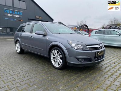 Grijs Occasion 2005 Opel Astra Stationwagen | € 2.299 (Duur)